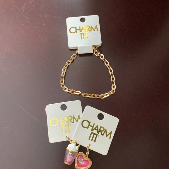 Charm It 🤍 3 pieces bracelet set - Picture 2 of 5
